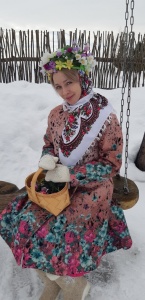 В завершение рукодельного месяца научный сотрудник музея «Лудорвай» Малкова Екатерина Николаевна научит мастерить нагрудное украшение.
