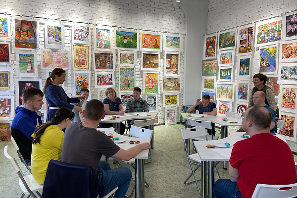 В Музейно-просветительский центр "Лудорвай" приходили участники Регионального общественного движения УР в поддержку людей с синдромом Дауна и их семей "Солнечный мир".